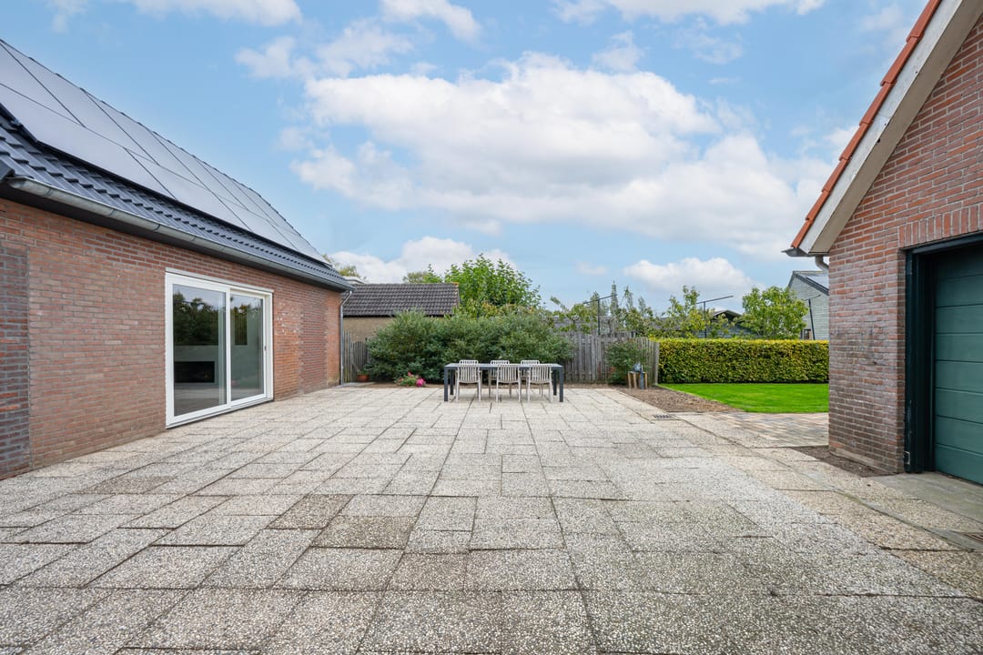 Photo 68 of Heerstraat 38