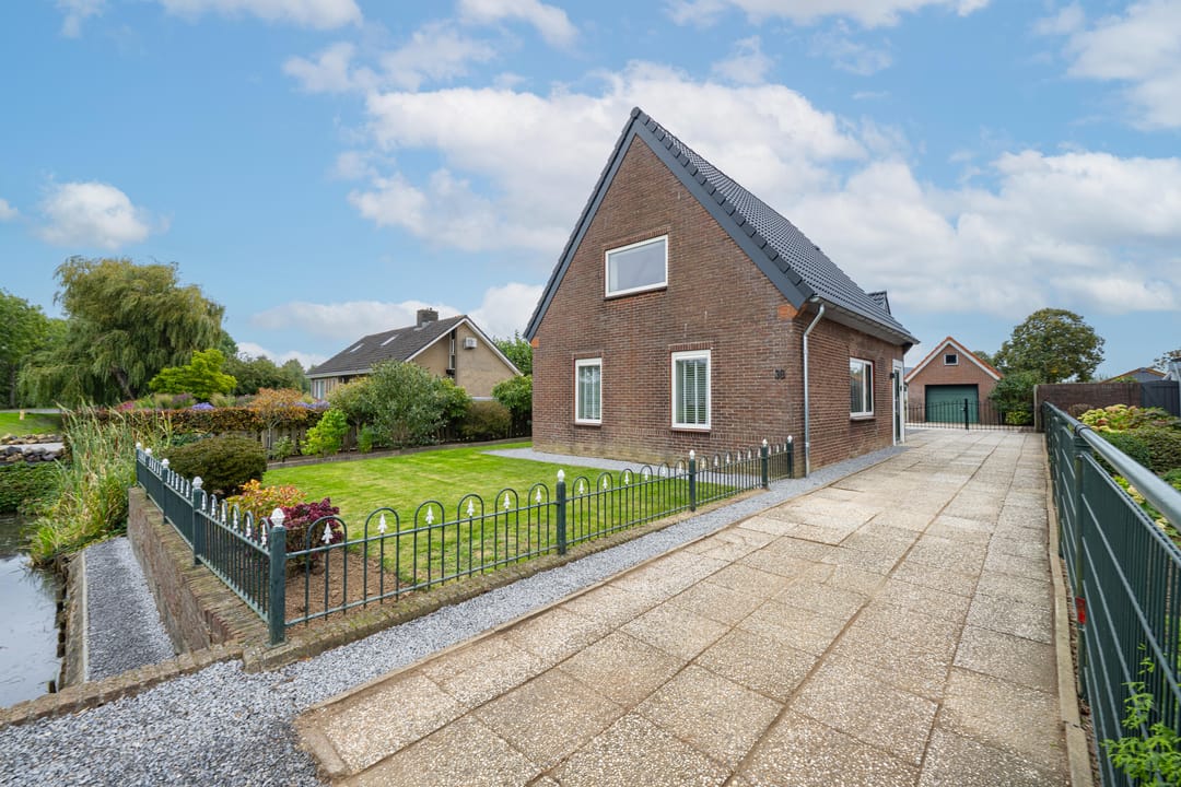 Photo 82 of Heerstraat 38