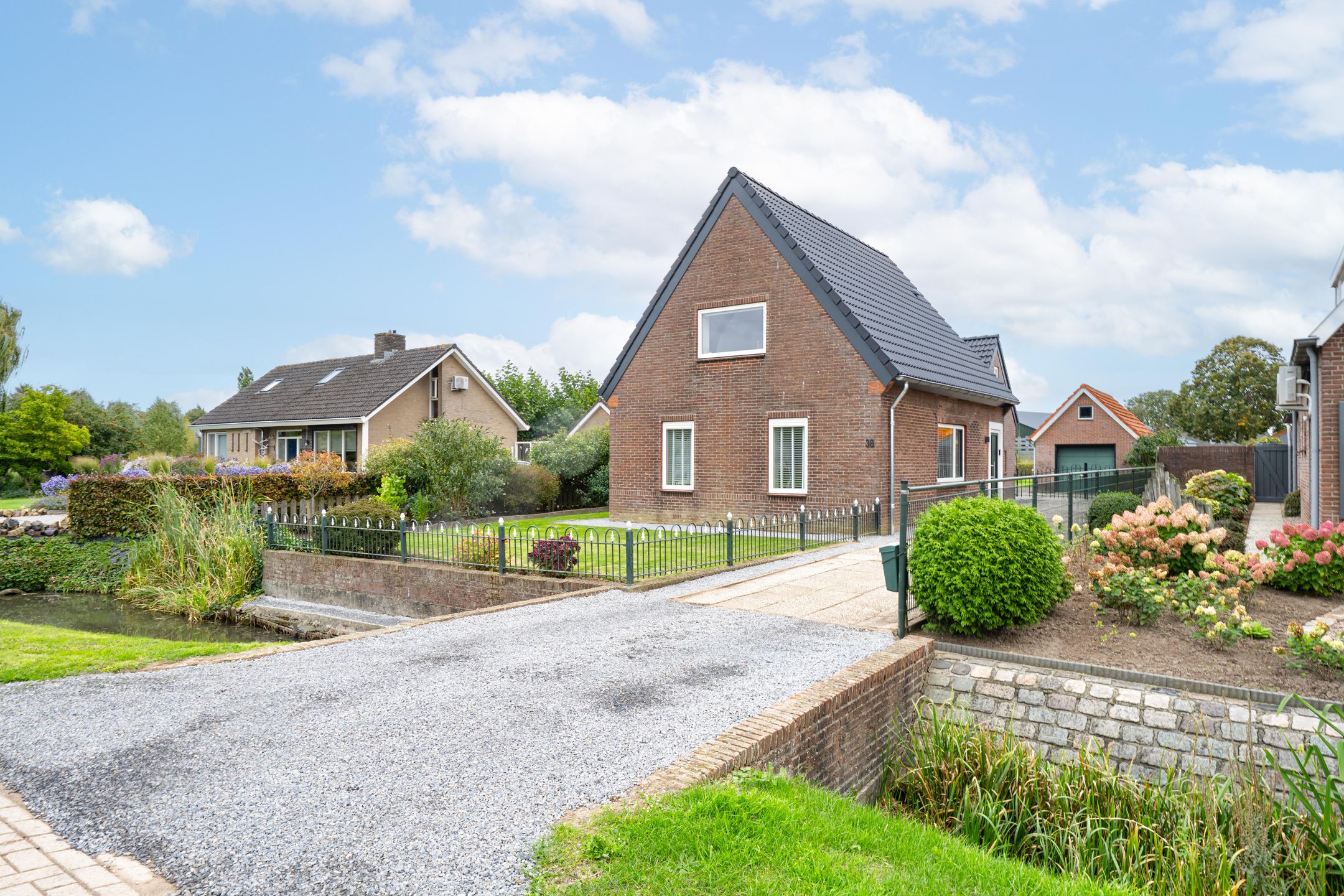 Photo 54 of Heerstraat 38