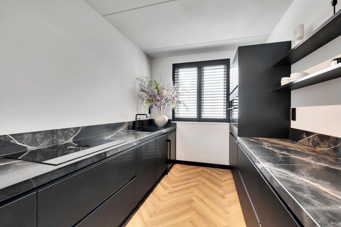 Photo 14 of Postwagen 8