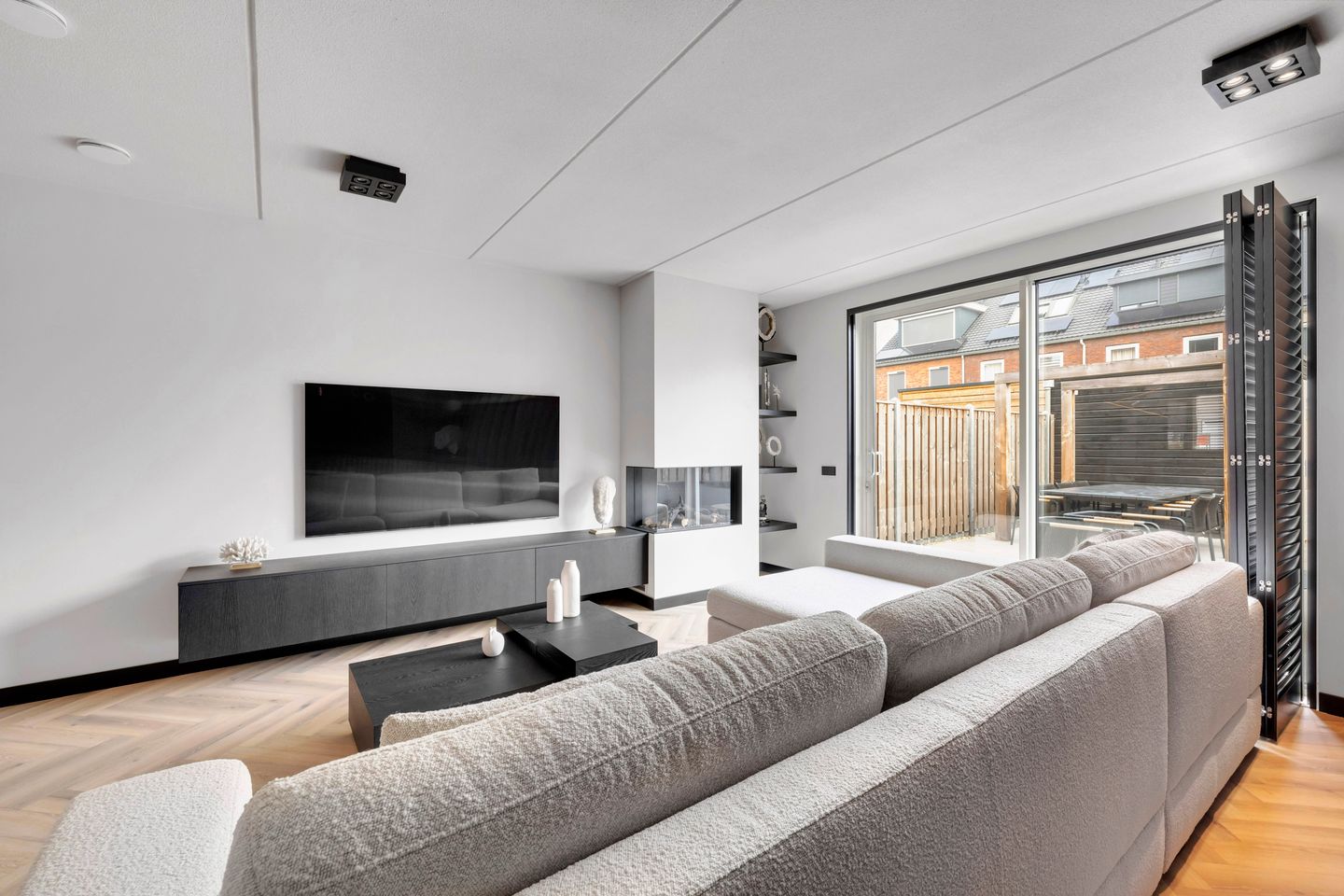 Photo 19 of Postwagen 8