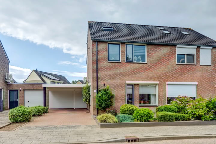 Photo 4 of Wilsonstraat 55