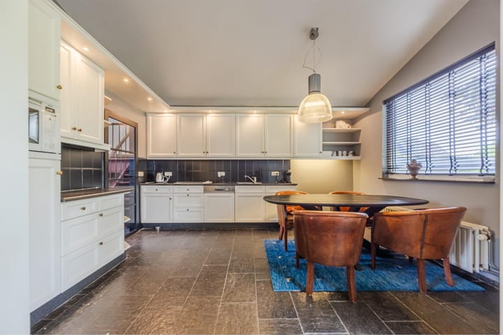 Foto 14 van Dokter Verbeecklaan 2