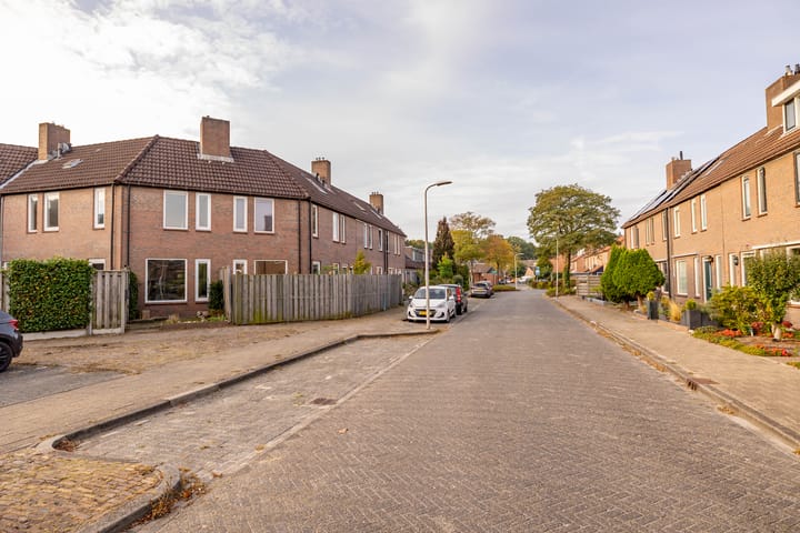 Foto 51 van van Leeuwenhoekstraat 31