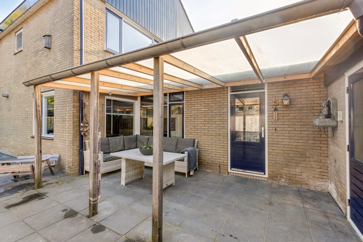 Photo 34 of Nasakonstraat 2