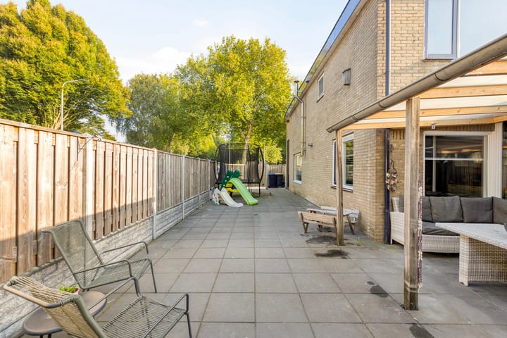 Photo 35 of Nasakonstraat 2