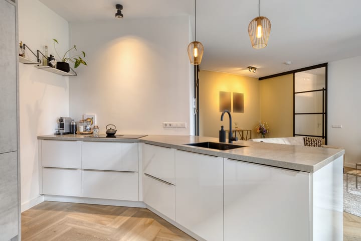 Photo 6 of Kanseliersplein 170