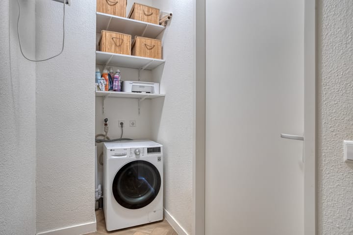 Photo 21 of Kanseliersplein 170