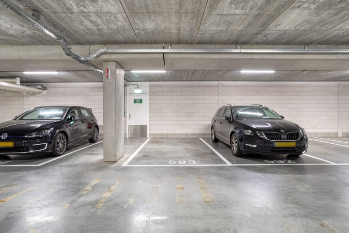 Photo 26 of Kanseliersplein 170