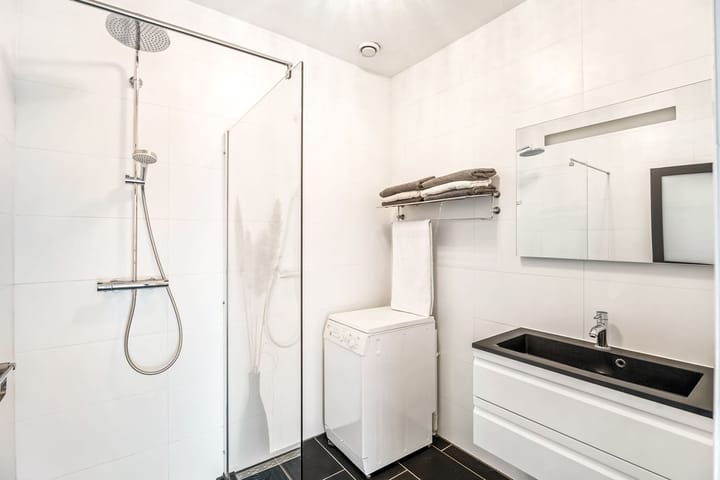 Photo 22 of Sint Rochusstraat 13