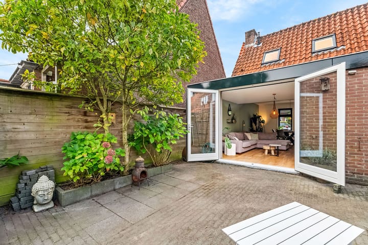 Photo 31 of Sint Rochusstraat 13