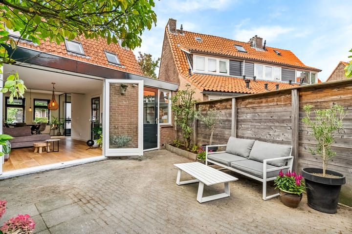 Photo 32 of Sint Rochusstraat 13