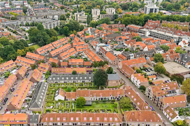 Photo 34 of Sint Rochusstraat 13