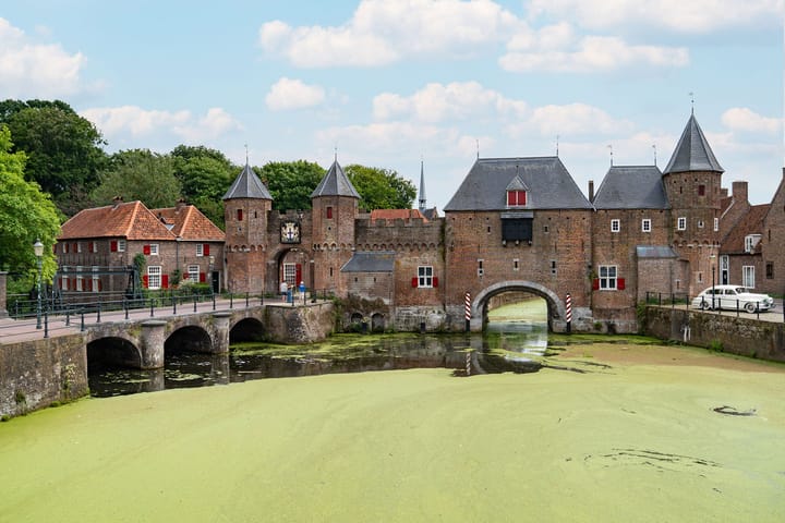 Photo 37 of Sint Rochusstraat 13