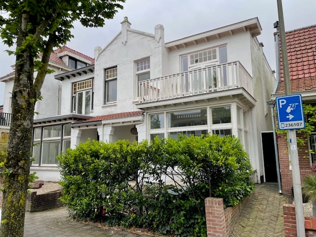 Foto 1 van Haarlemmerstraat 72