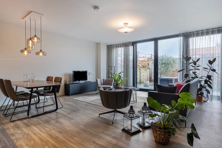 Foto 17 van Lange Wolstraat 8-002