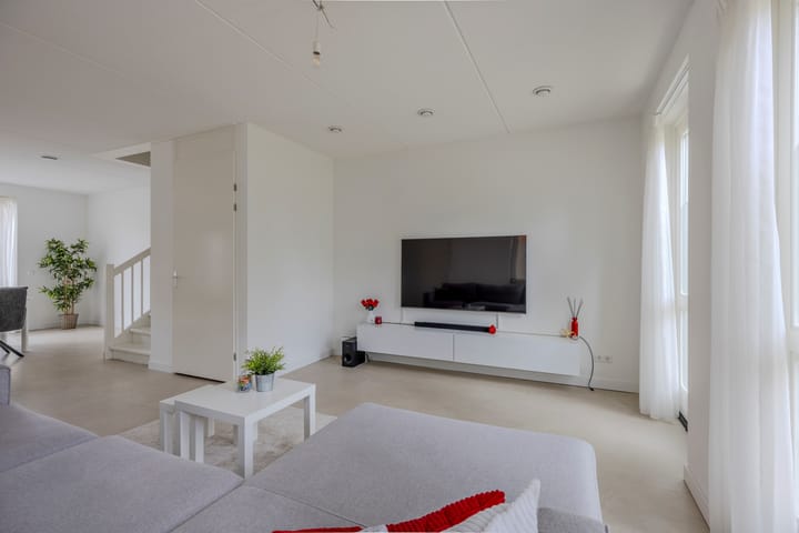 Foto 5 van Warmoldstraat 75-B