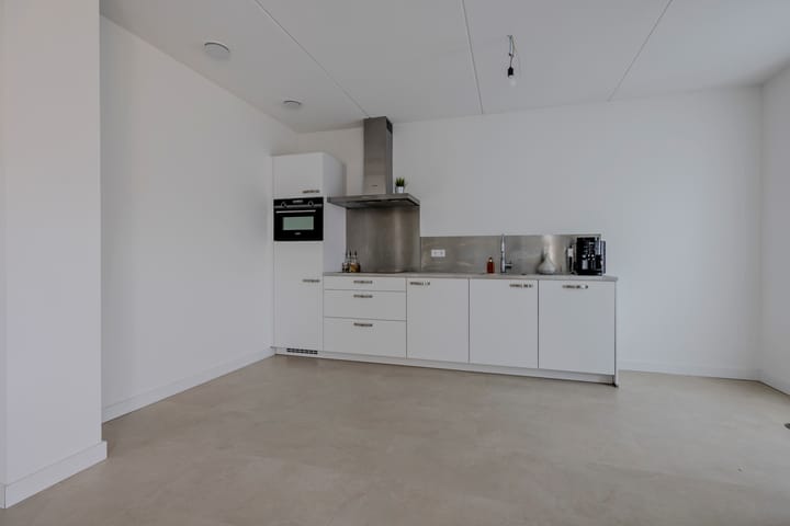 Foto 9 van Warmoldstraat 75-B