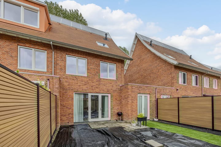 Foto 17 van Warmoldstraat 75-B