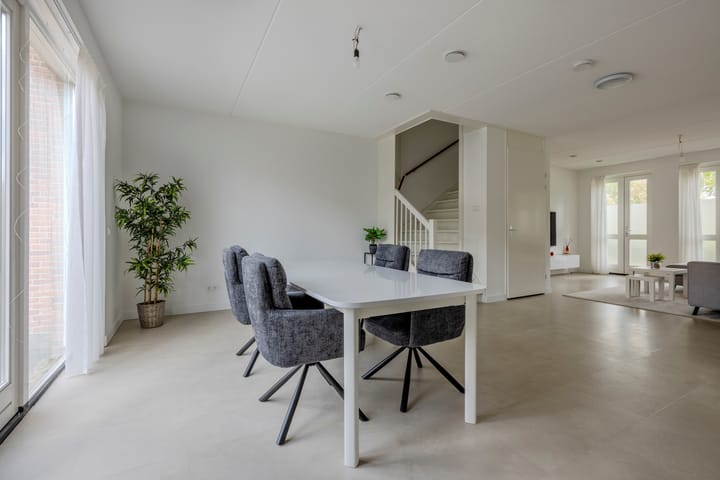 Foto 7 van Warmoldstraat 75-B