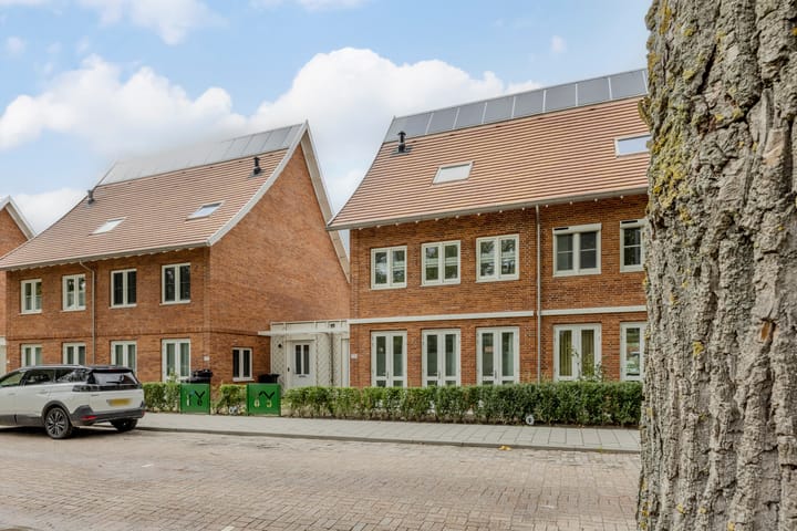 Foto 40 van Warmoldstraat 75-B