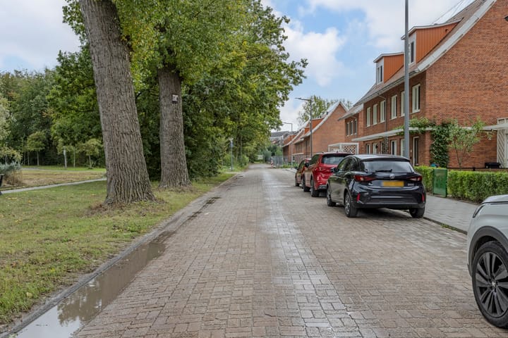 Foto 42 van Warmoldstraat 75-B