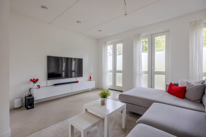 Foto 2 van Warmoldstraat 75-B