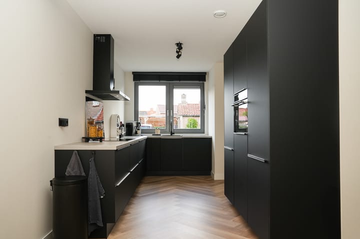 Photo 2 of Rozenstraat 1-B