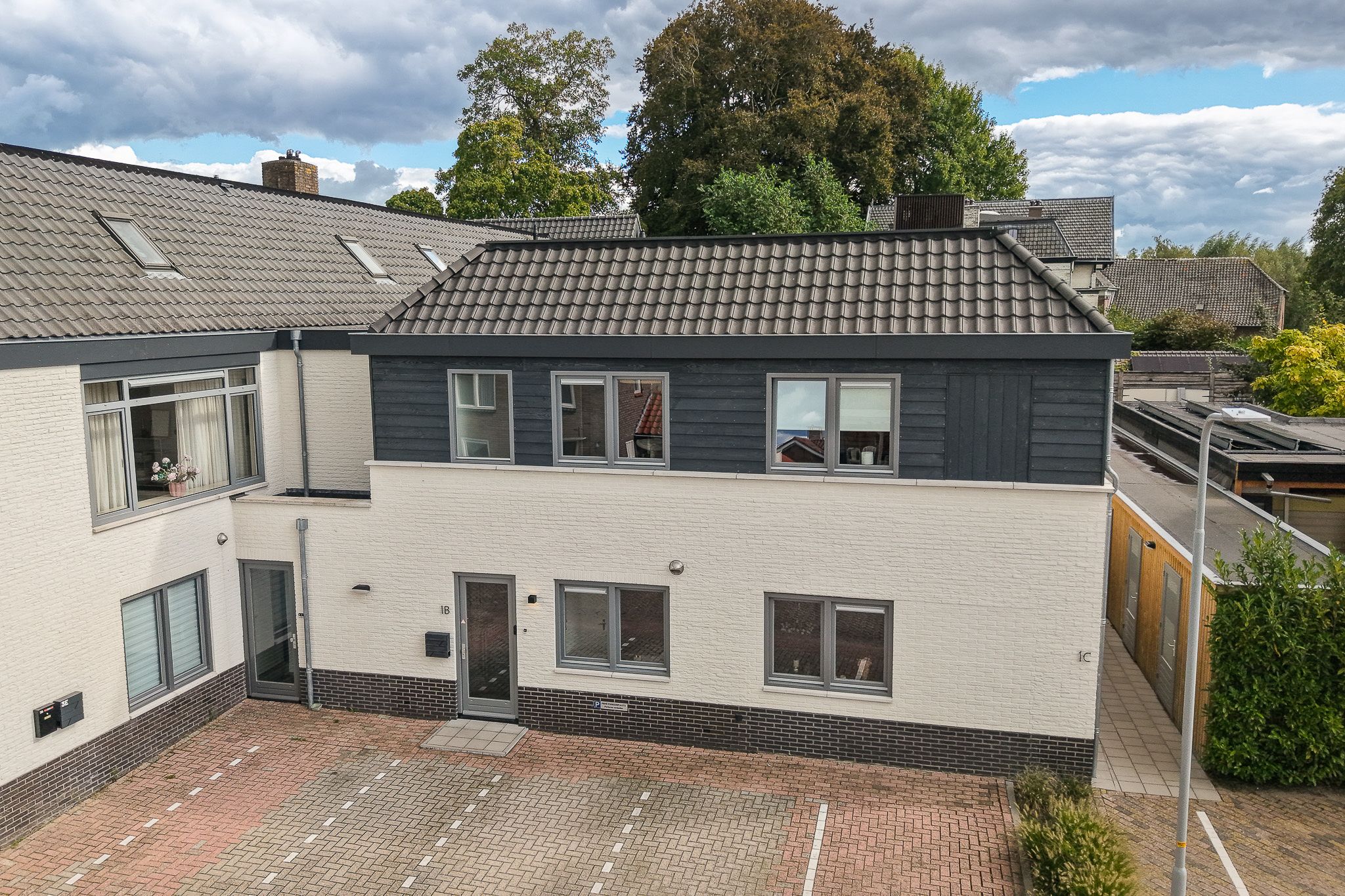 Photo 33 of Rozenstraat 1-B