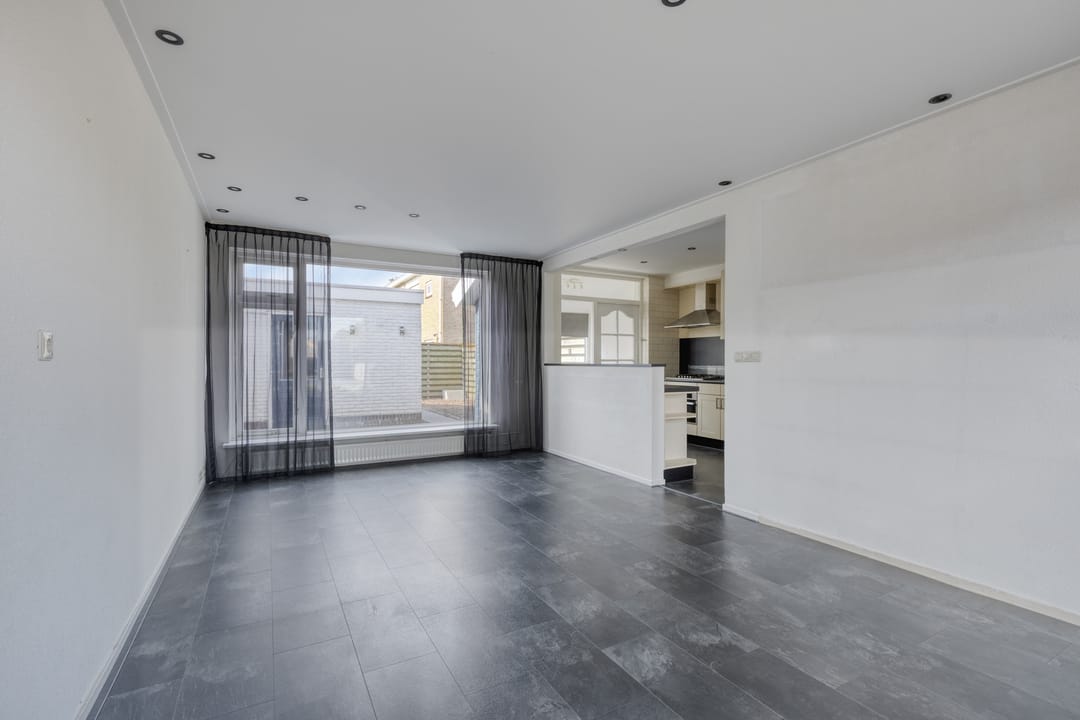 Photo 2 of Bernhardstraat 89