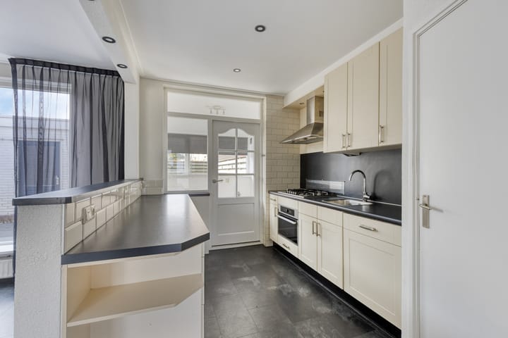 Foto 14 van Bernhardstraat 89