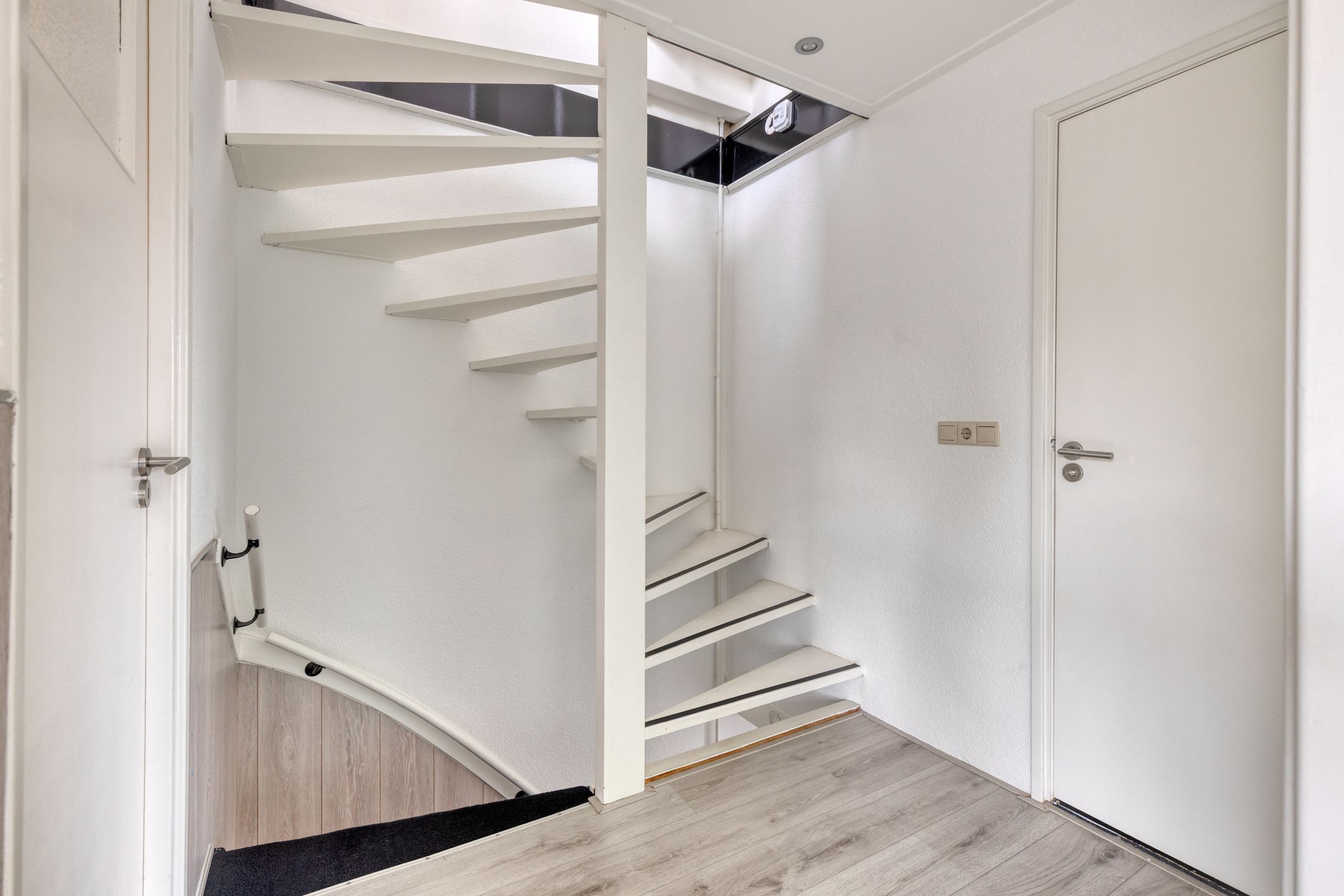 Photo 18 of Bernhardstraat 89