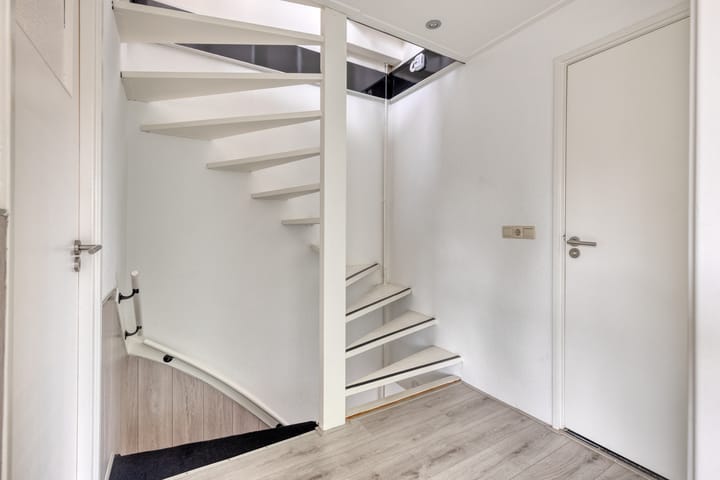 Foto 18 van Bernhardstraat 89