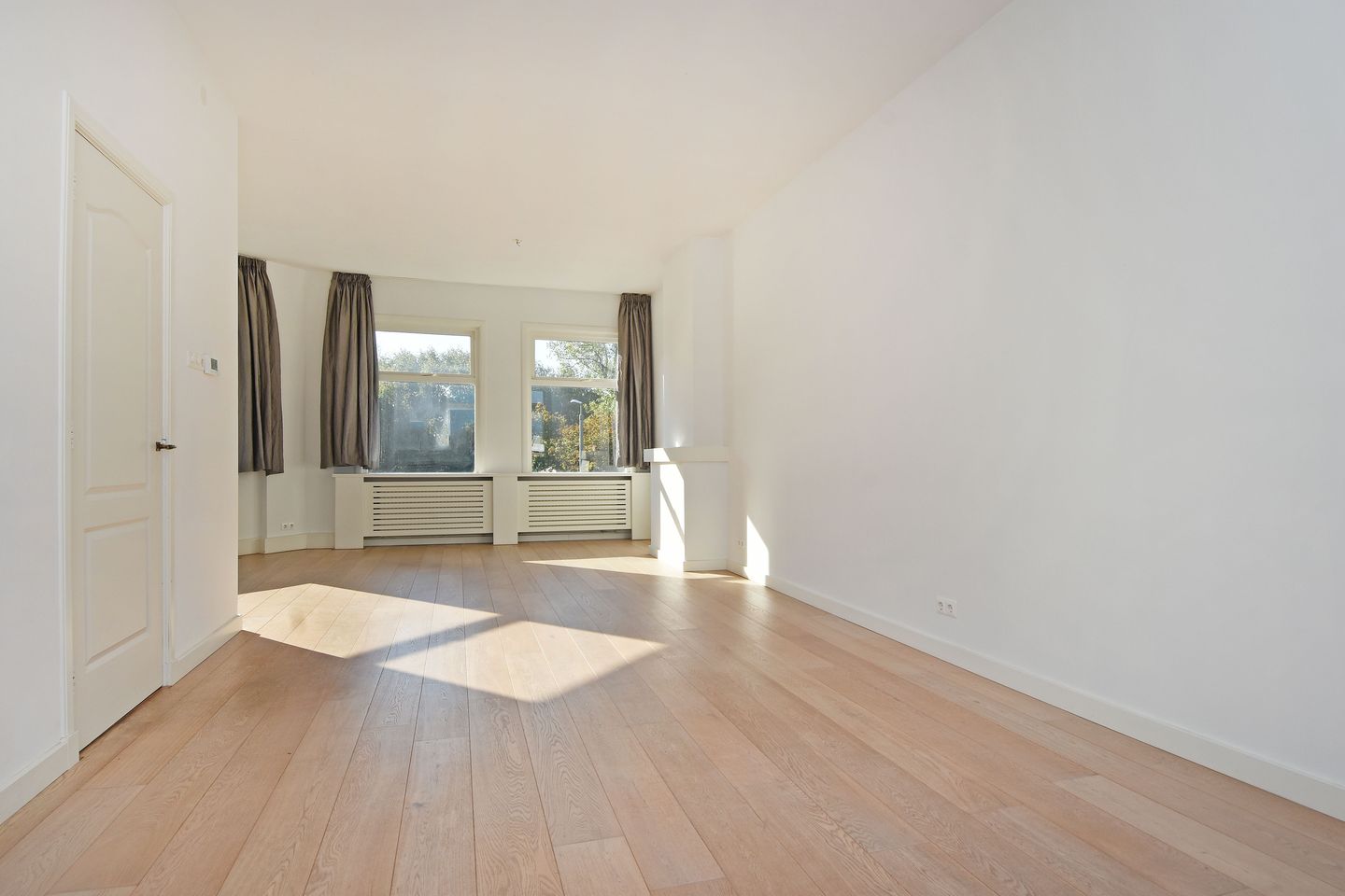 Foto 10 van Tholensestraat 175