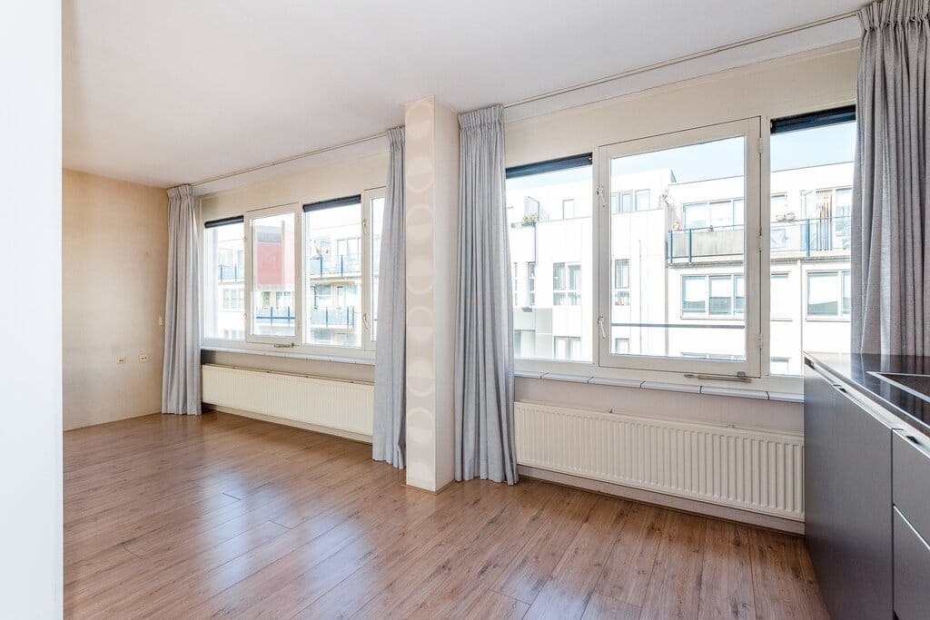 Foto 22 van Van Diemenstraat 82