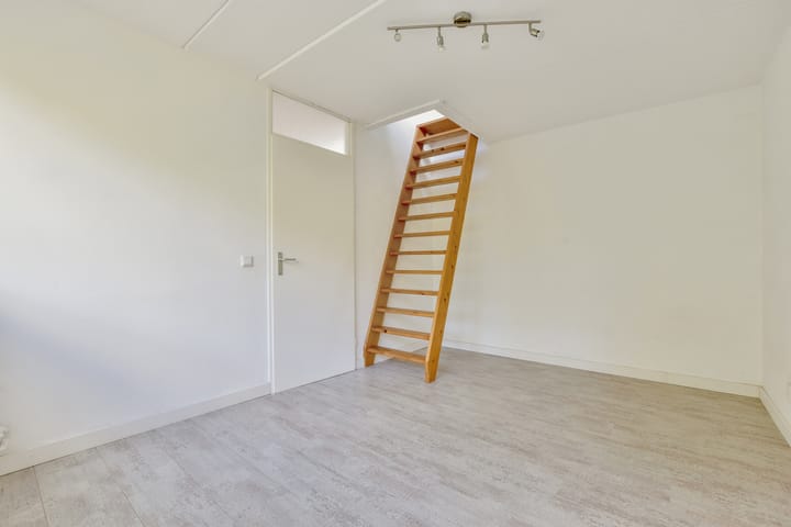 Foto 24 van Louis Couperussingel 4