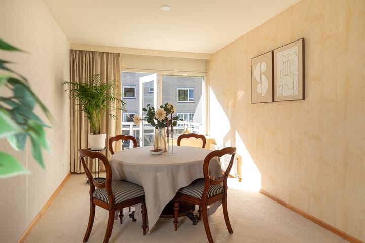 Foto 12 van Julianalaan 4-0219