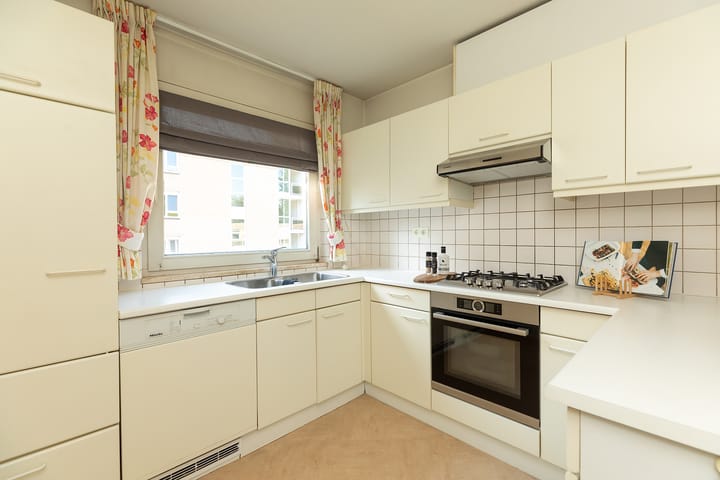 Foto 14 van Julianalaan 4-0219