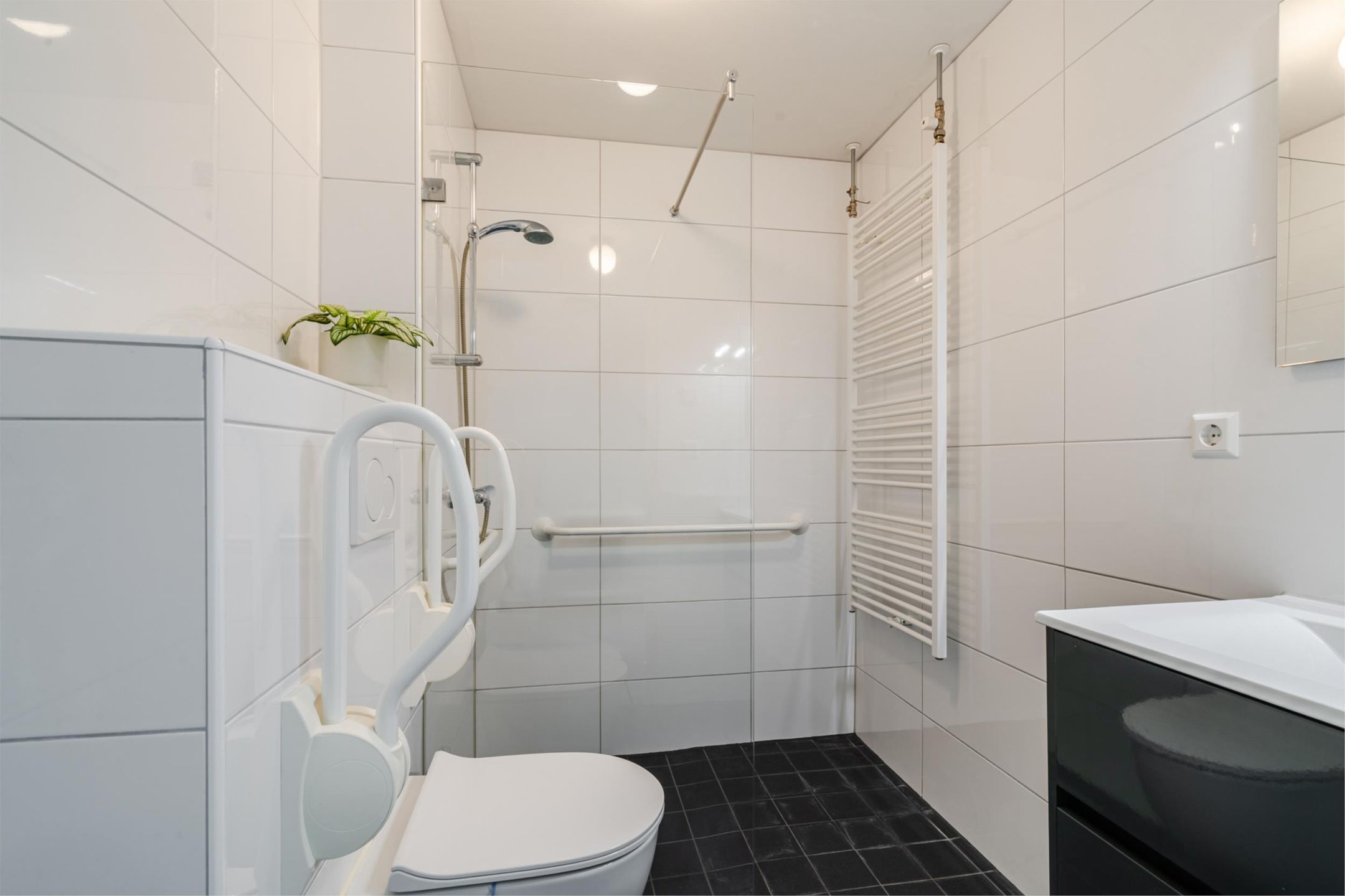 Photo 21 of Wezelakker 7