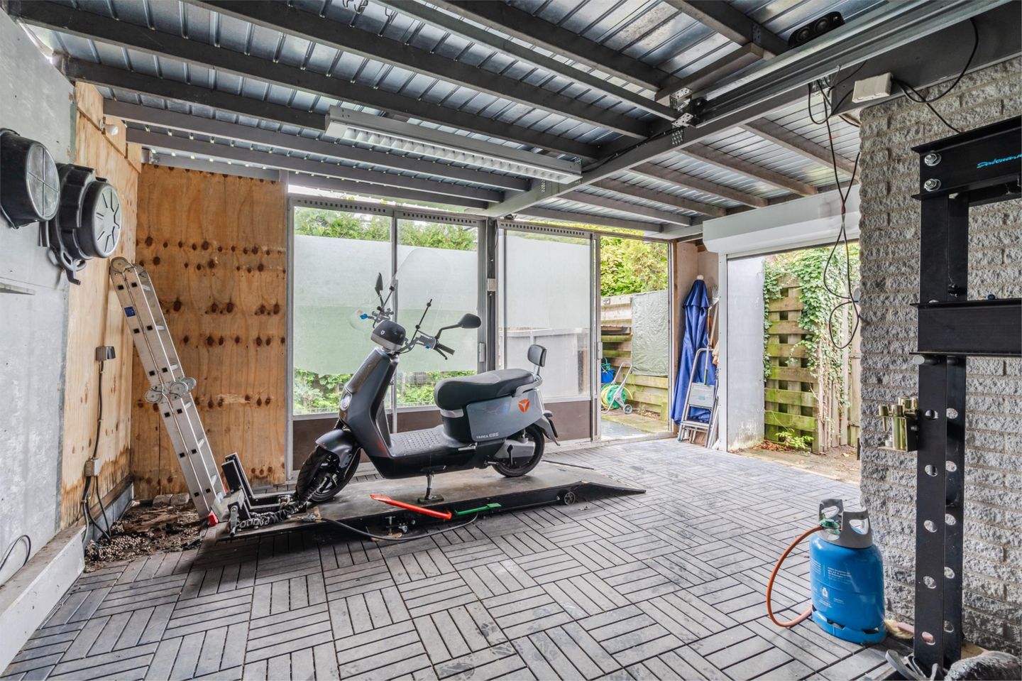 Photo 29 of Wezelakker 7