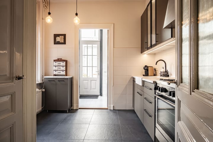 Foto 22 van Eerste Emmastraat 10