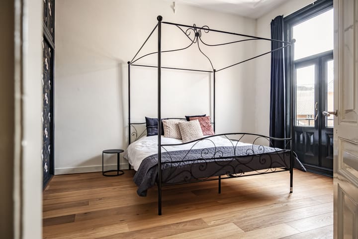 Foto 36 van Eerste Emmastraat 10