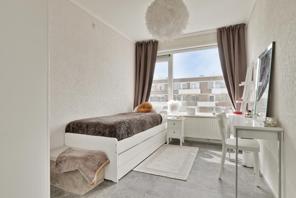 Photo 12 of Kruiningenstraat 197