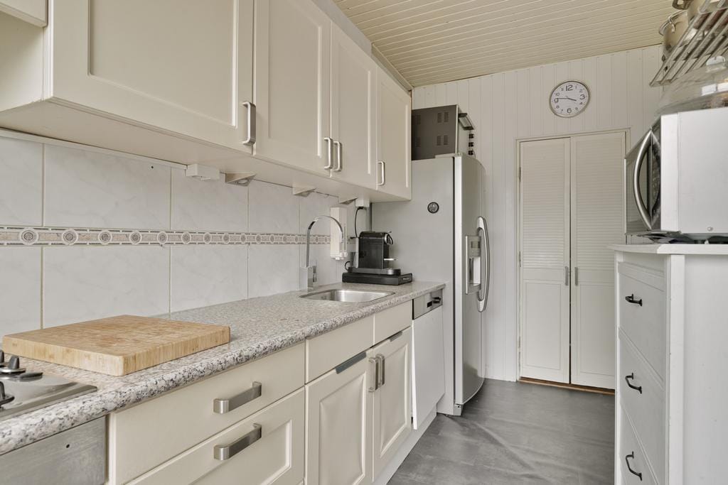 Photo 16 of Kruiningenstraat 197