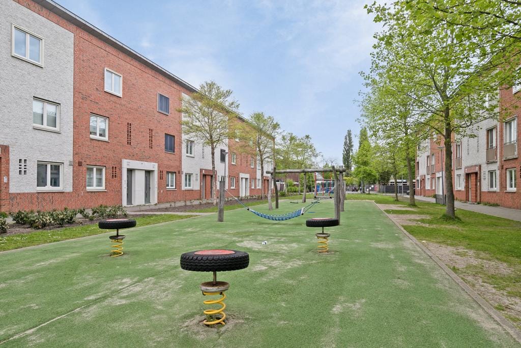 Photo 23 of Kruiningenstraat 197