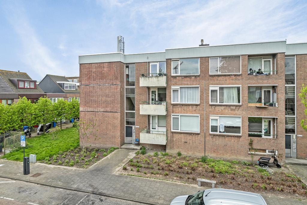 Photo 29 of Kruiningenstraat 197