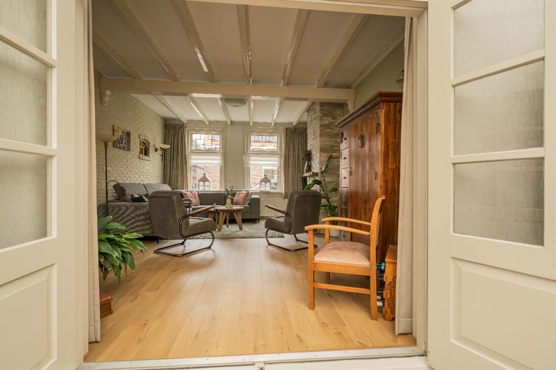 Photo 11 of Emmastraat 48