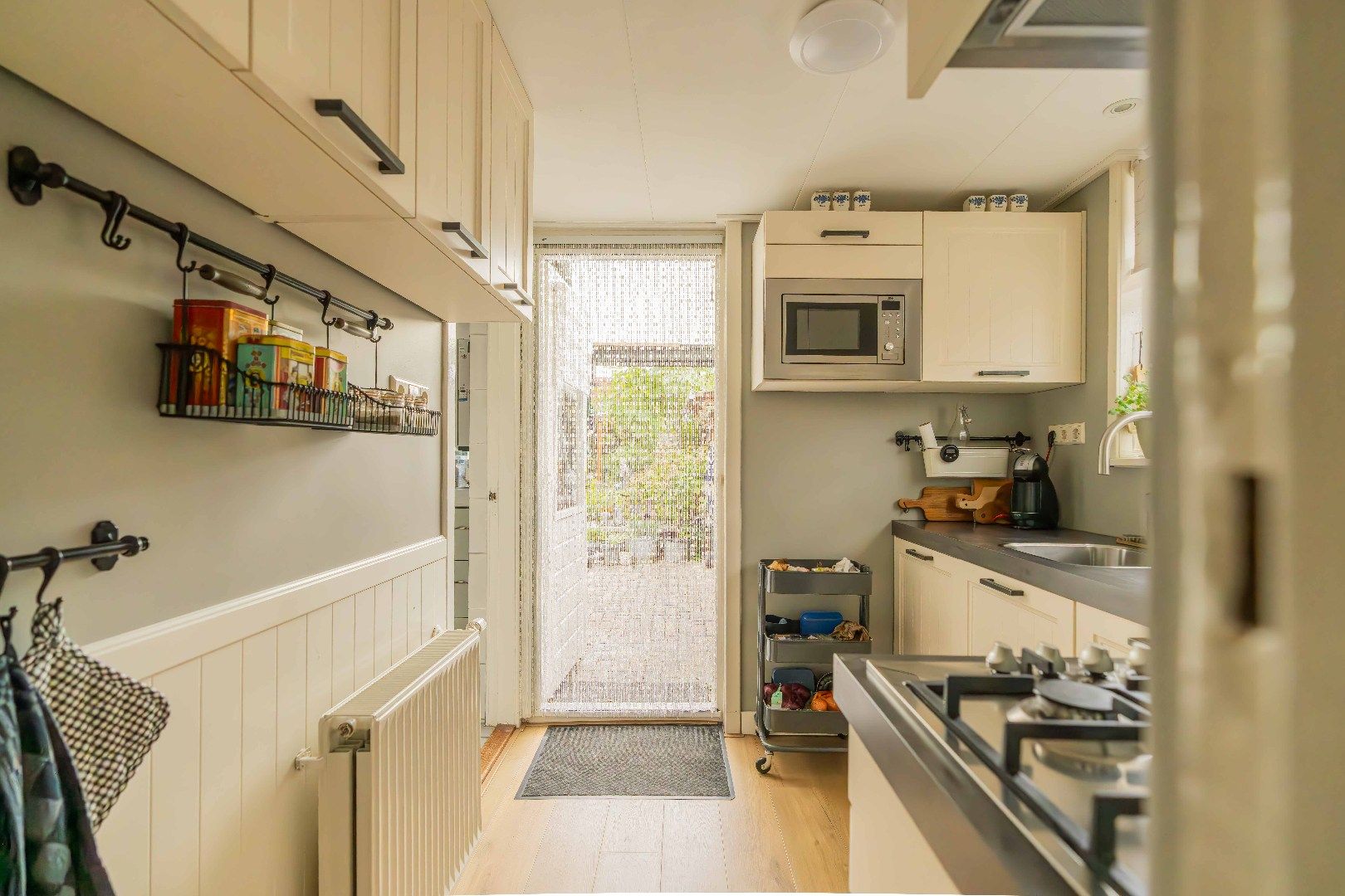 Photo 18 of Emmastraat 48