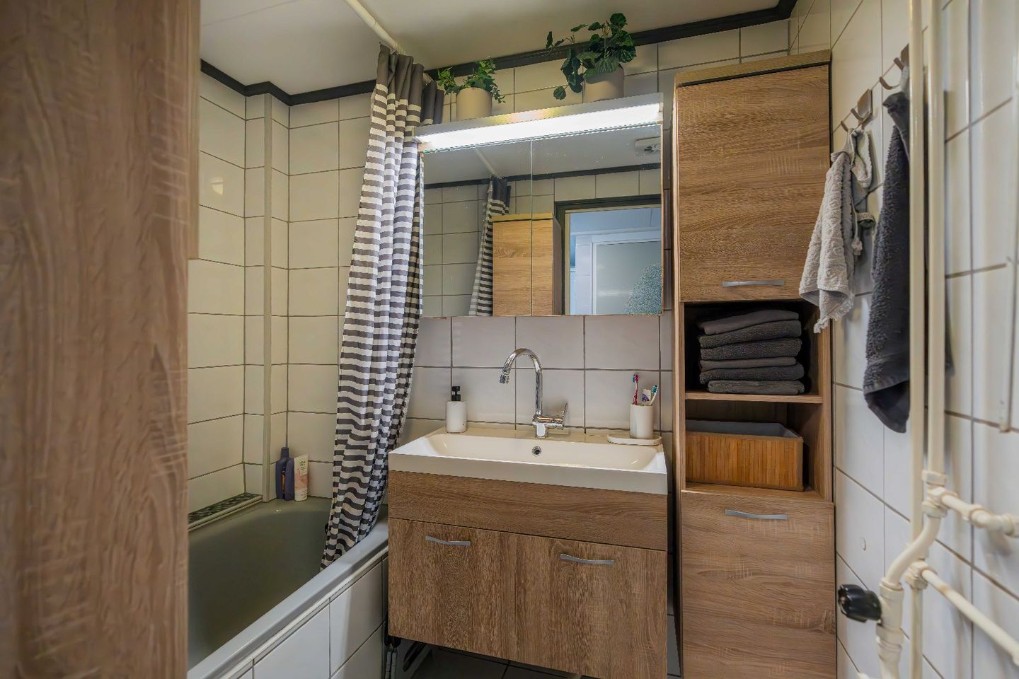 Photo 19 of Emmastraat 48