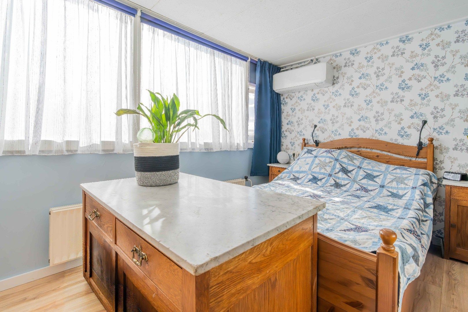 Photo 24 of Emmastraat 48